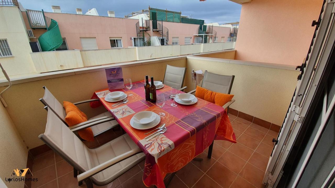 Lyrioshomes Beach Roquetas De Mar , Piscina Y Parque Infantil Kültér fotó